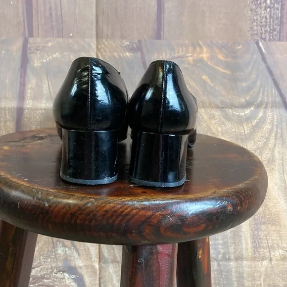 🐞Moschino Black and White Patent Leather Square Toe Pump Size 7 - Picture 3 of 11